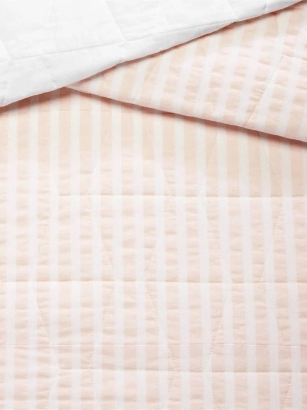 Pillowfort Pink Textured Quilt Set NWOT